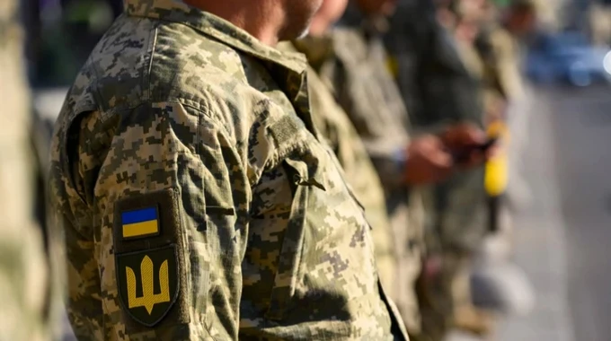Як коротко підписати фото з військовим?